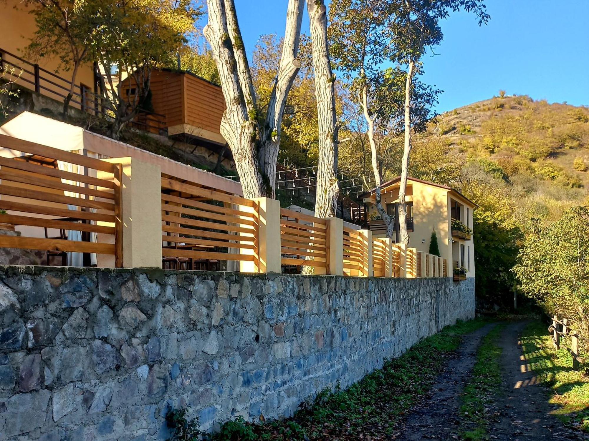 Dilivita Rest House Dilijan Exterior photo
